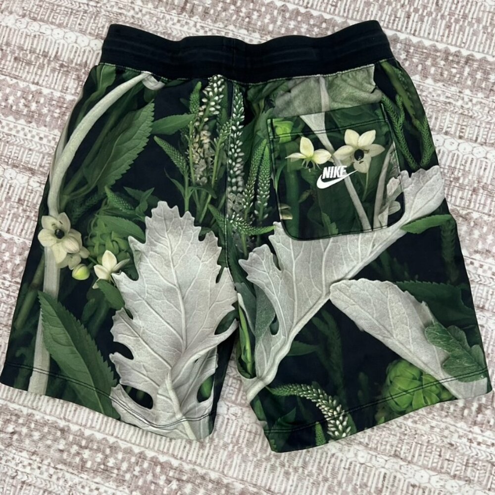 Nike Sportswear JDI Alumni Shorts Floral SPRUCE‎ AURA - Picture 2 of 6